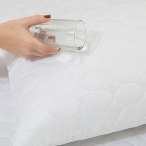 Protetor de Travesseiro Impermeável com 2 peças Karsten