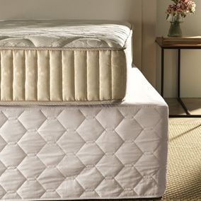 Saia para Cama Box Queen Matelassado Donna Branco