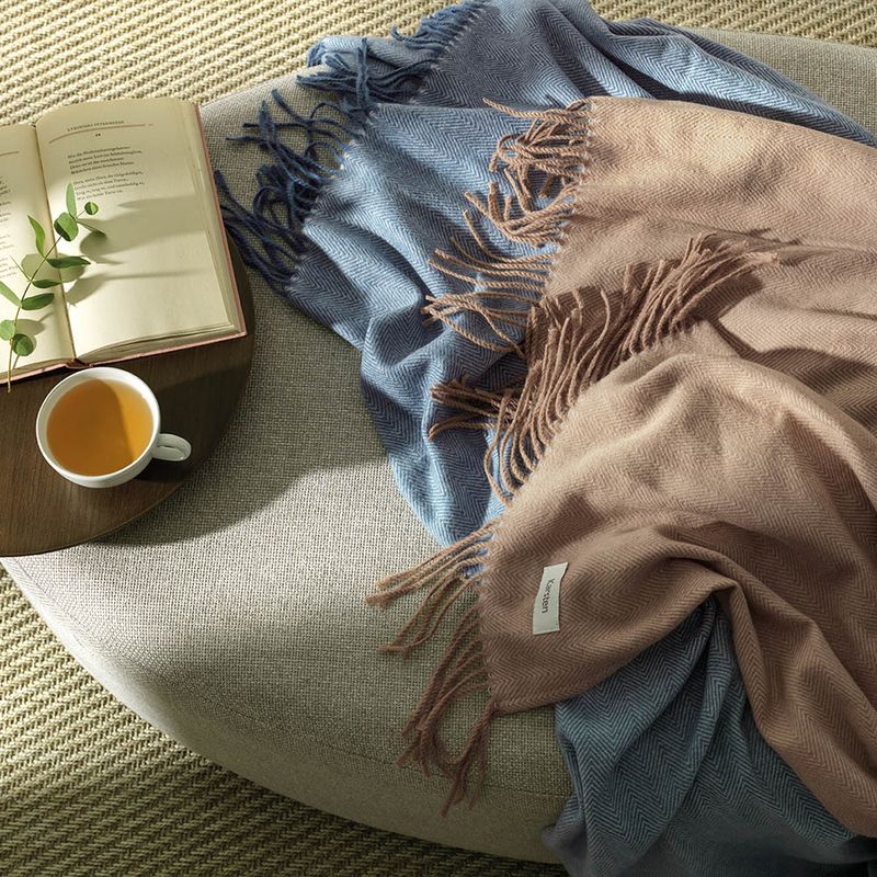 Manta-Decorativa-de-Microfibra-Milane-Taupe