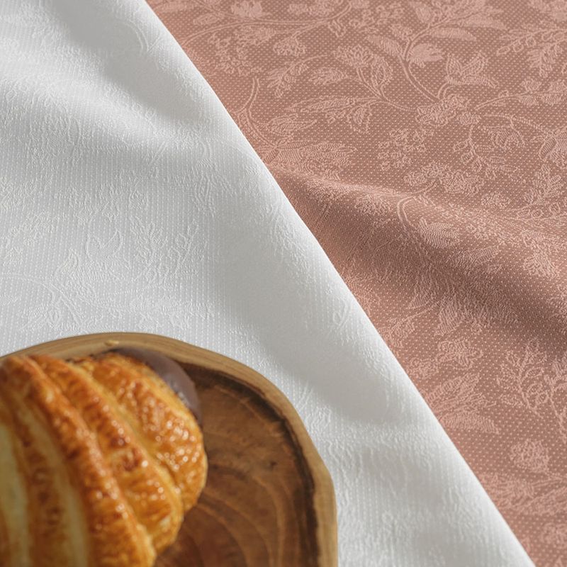 Toalha-de-Mesa-Quadrada-8-Lugares-Delicata-Rosa-Vintage