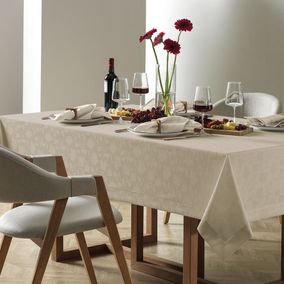 Toalha de Mesa Retangular 12 Lugares Jacquard Victória Noz Moscada